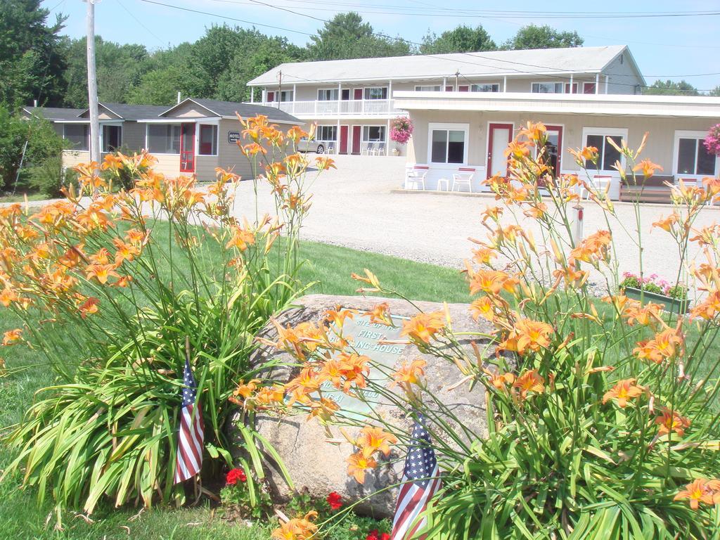 Coast Village Inn And Cottages Wells Exterior photo